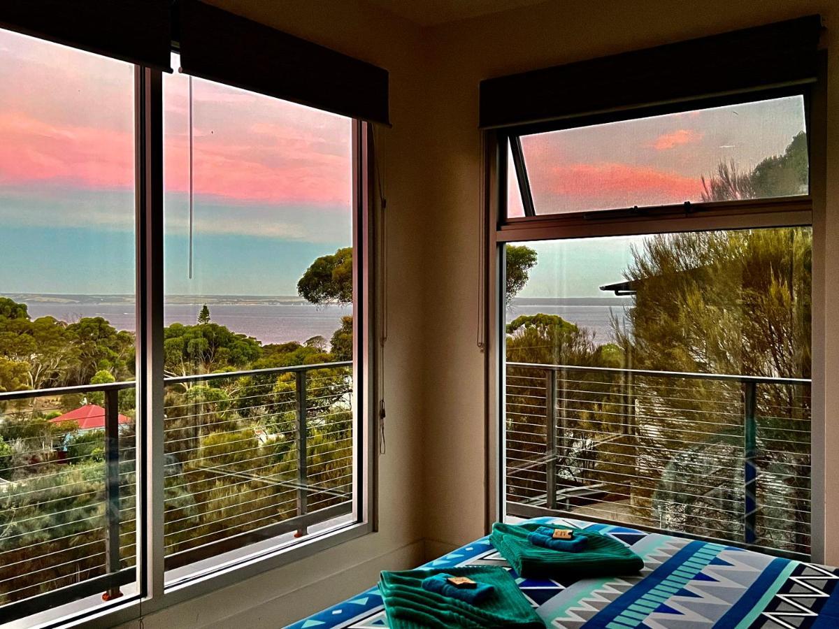 Sunrise On Falie Seaview Eco Accommodation American River Exterior photo