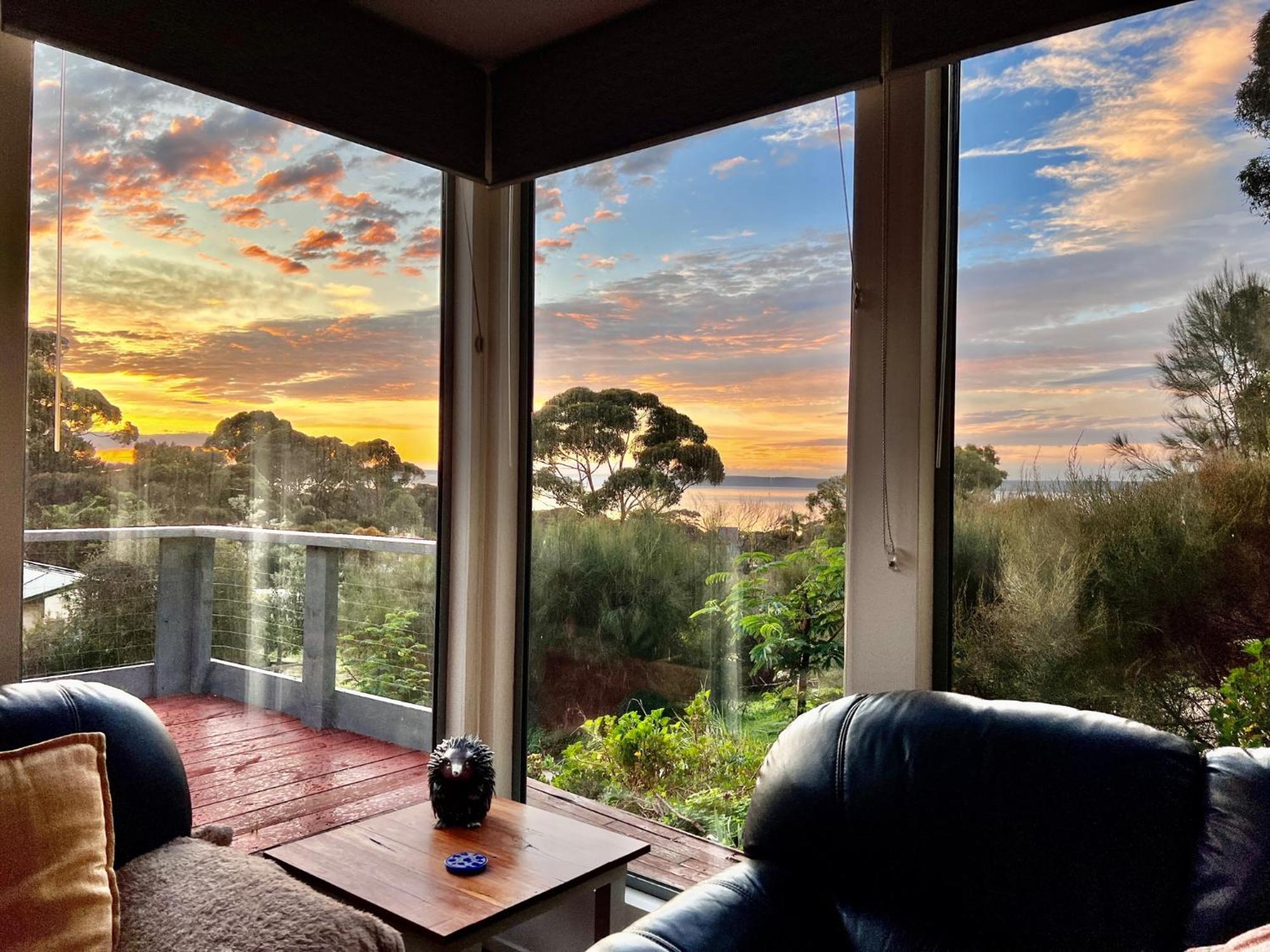 Sunrise On Falie Seaview Eco Accommodation American River Exterior photo